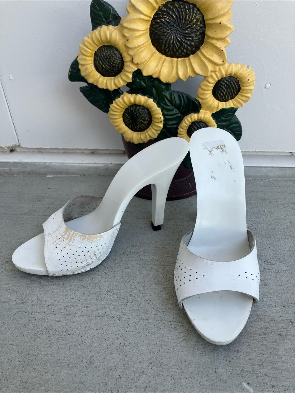 Vintage 80s Candie’s Slip On Open Toe Bright White Stiletto Heels AS IS